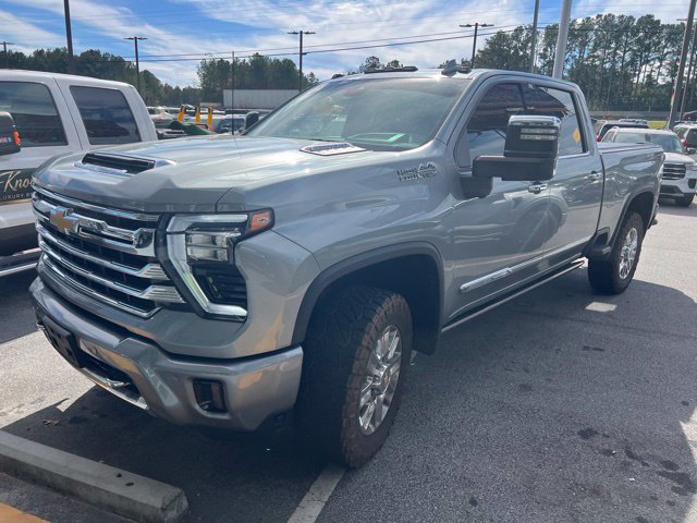 Used 2024 Chevrolet Silverado 2500 High Country w/ High Country Premium Package AWD/4WD image 1