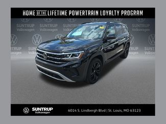 Used 2023 Volkswagen Atlas SE w/ Black Wheel Package FWD video 1