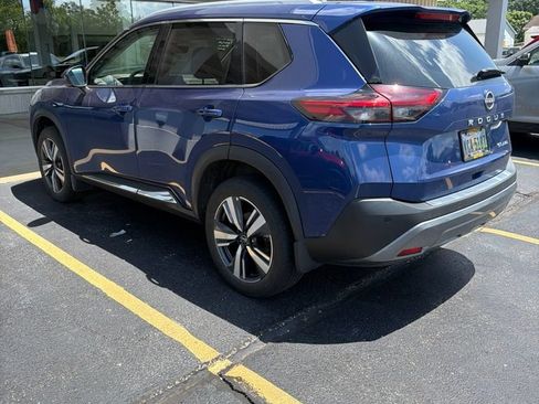 Used 2023 Nissan Rogue SL AWD/4WD image 2
