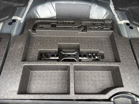 Certified 2025 Subaru Legacy Touring XT image 33