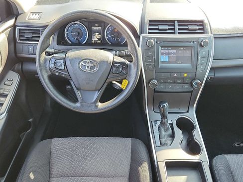 Used 2017 Toyota Camry LE FWD image 17