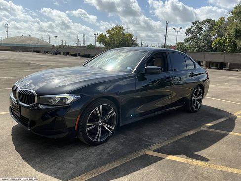 Used 2023 BMW 330i Sedan w/ Premium Package RWD image 4