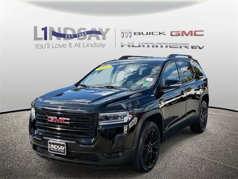 Certified 2023 GMC Acadia SLE w/ Driver Convenience Package image 5