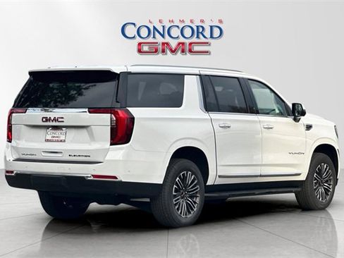 New 2026 GMC Yukon XL Elevation image 4