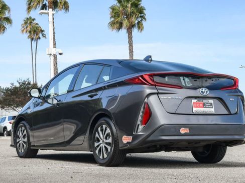 Used 2020 Toyota Prius Prime XLE FWD image 7