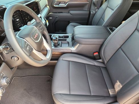New 2026 GMC Sierra 1500 SLT AWD/4WD image 9