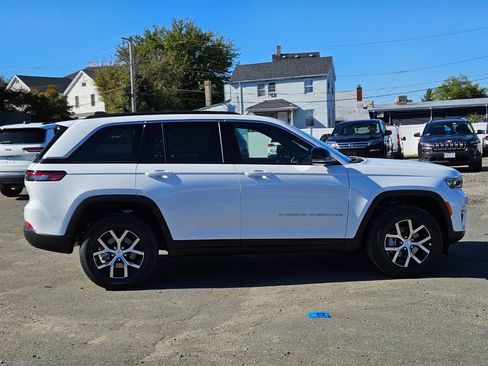 New 2025 Jeep Grand Cherokee Limited image 6