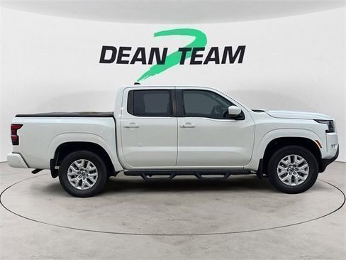 Used 2024 Nissan Frontier SV w/ SV Convenience Package image 9