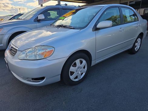 Used 2006 Toyota Corolla LE FWD image 3