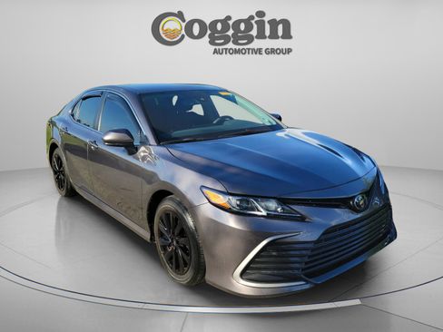 Used 2024 Toyota Camry LE FWD image 6
