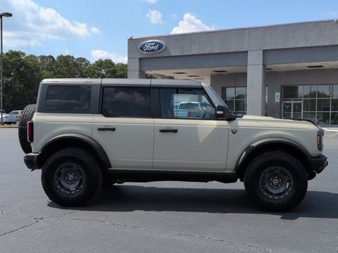 Certified 2025 Ford Bronco Badlands w/ Matte Film Protection Package AWD/4WD image 3