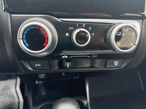 Used 2018 Honda Fit LX image 22