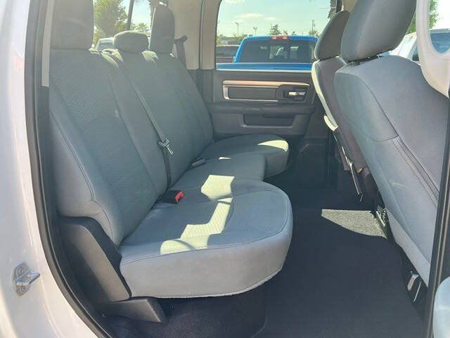 Used 2015 RAM 2500 SLT AWD/4WD image 17