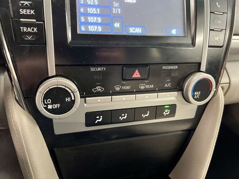 Used 2012 Toyota Camry LE image 15