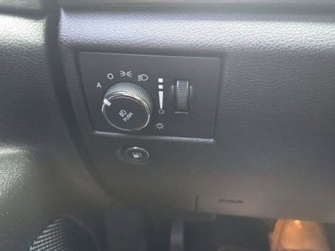 Used 2014 Jeep Grand Cherokee Altitude image 22