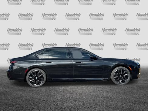 Certified 2024 BMW i7 xDrive60 w/ Premium Package AWD/4WD image 3