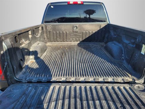 Used 2018 Chevrolet Silverado 1500 LT w/ LT Eassist Package image 8