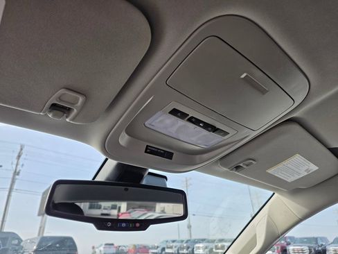 Used 2022 Chevrolet Colorado LT w/ Fleet Safety Package image 19