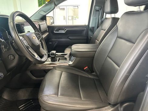 Used 2024 Chevrolet Silverado 1500 LTZ AWD/4WD image 26