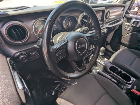 Used 2022 Jeep Wrangler Sport AWD/4WD image 13