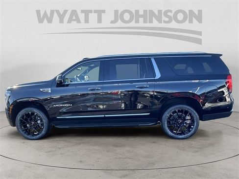 New 2026 GMC Yukon XL Elevation image 2