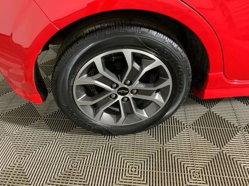 Used 2018 Chevrolet Sonic LT w/ Convenience Package FWD image 12