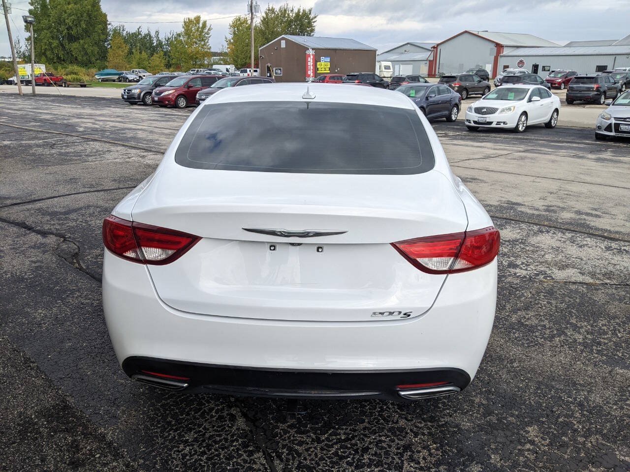 Used 2015 Chrysler 200 S w/ Navigation & Sound Group I FWD image 4