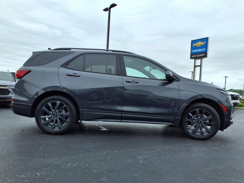Used 2023 Chevrolet Equinox RS w/ RS Leather Package AWD/4WD image 37