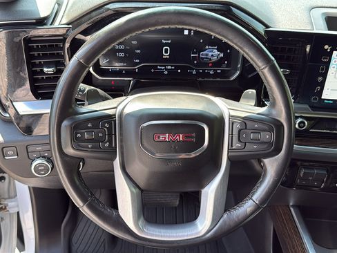 Used 2022 GMC Sierra 1500 Elevation w/ LPO, Elevation Black Package AWD/4WD image 15