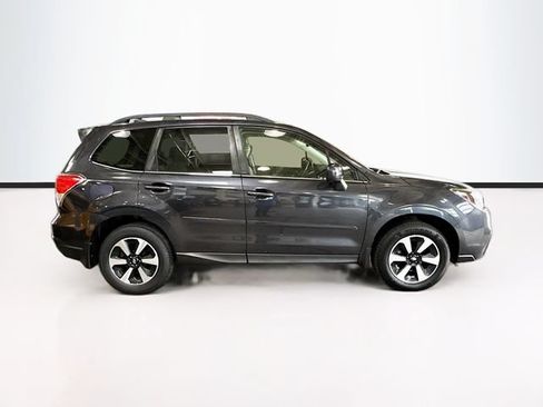 Used 2018 Subaru Forester 2.5i Limited AWD/4WD image 5