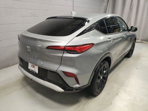 Used 2025 Buick Envista Sport Touring w/ Convenience I Package image 2