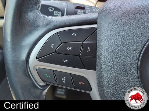 Used 2018 Jeep Grand Cherokee Laredo RWD image 28
