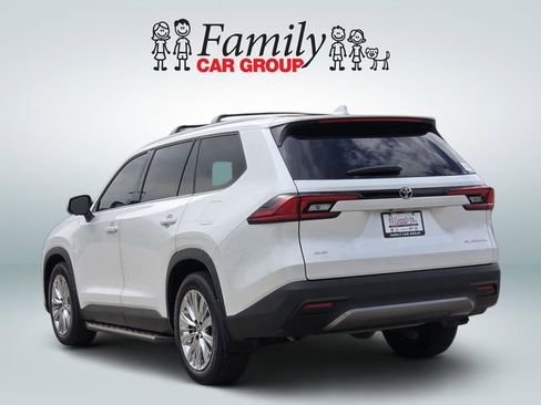 Used 2026 Toyota Grand Highlander Platinum image 3