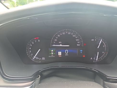 Used 2017 Cadillac XT5 Premium Luxury w/ Advanced Security Package FWD image 12