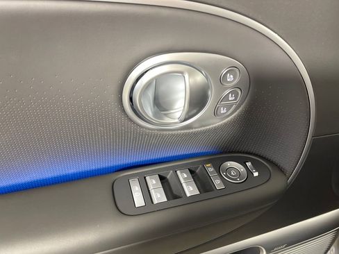 New 2026 Hyundai Ioniq 9 Calligraphy image 18