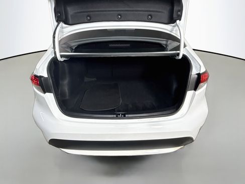 Used 2022 Toyota Corolla L FWD image 34