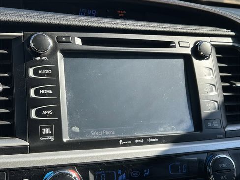 Used 2018 Toyota Highlander Limited Platinum image 39