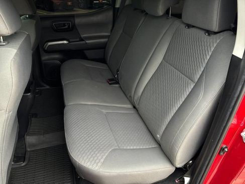Used 2022 Toyota Tacoma SR5 w/ Technology Package RWD image 10