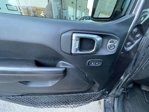 Used 2021 Jeep Wrangler Unlimited Sport AWD/4WD image 11
