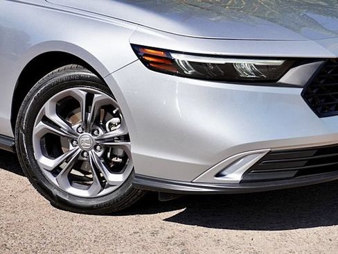 Used 2023 Honda Accord EX image 4