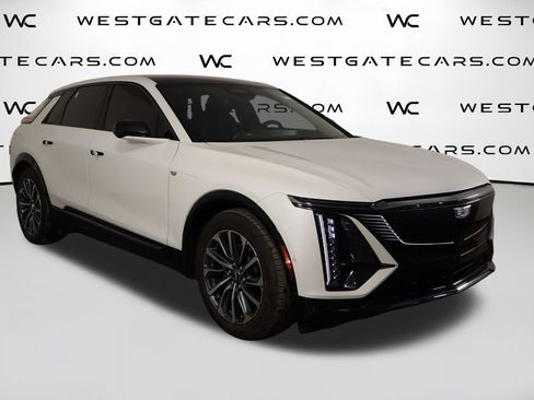Used 2024 Cadillac Lyriq Sport RWD image 41