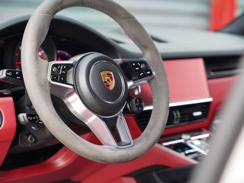 Used 2023 Porsche Cayenne GTS AWD/4WD image 34