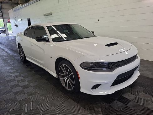 Used 2023 Dodge Charger R/T w/ Cold Weather Package RWD image 3