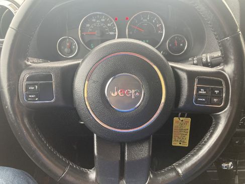 Used 2011 Jeep Wrangler Sahara w/ Trailer Tow Group image 12