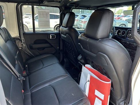 Used 2023 Jeep Wrangler Unlimited Rubicon 4xe image 18