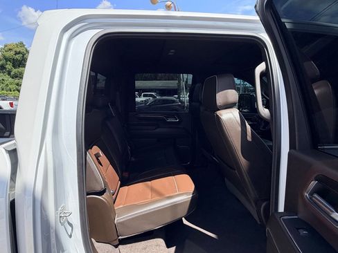 Used 2024 GMC Sierra 3500 Denali AWD/4WD image 18