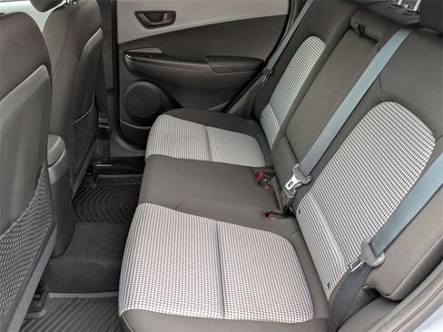 Used 2021 Hyundai Kona SEL image 12