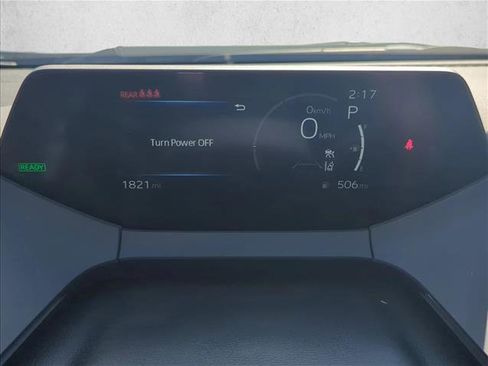 Used 2025 Toyota Prius XLE image 10