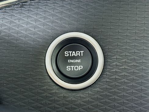 Used 2023 Land Rover Range Rover Evoque R-Dynamic S image 19