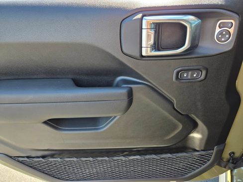 Used 2026 Jeep Gladiator Mojave AWD/4WD image 18